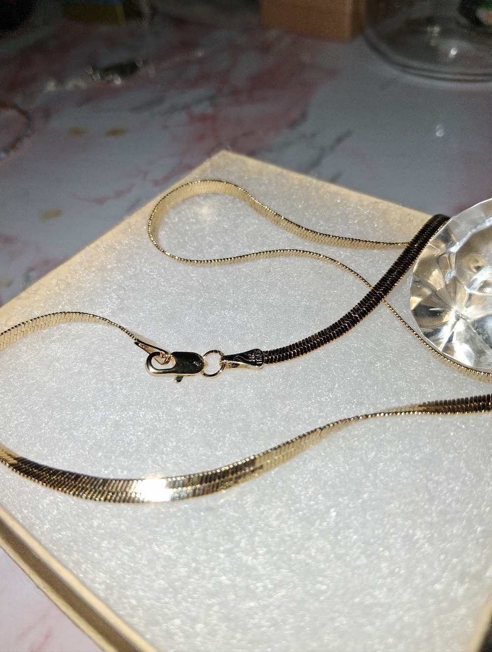 14kt stamped‎ gold Bonded chain herringbone necklace 24 inch length feminine